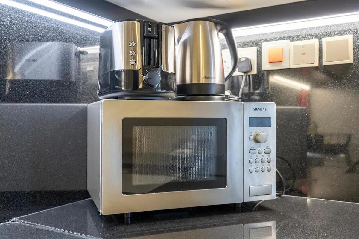 Experience The Amazing 1 Bedroom Apartment In Dubai Marina